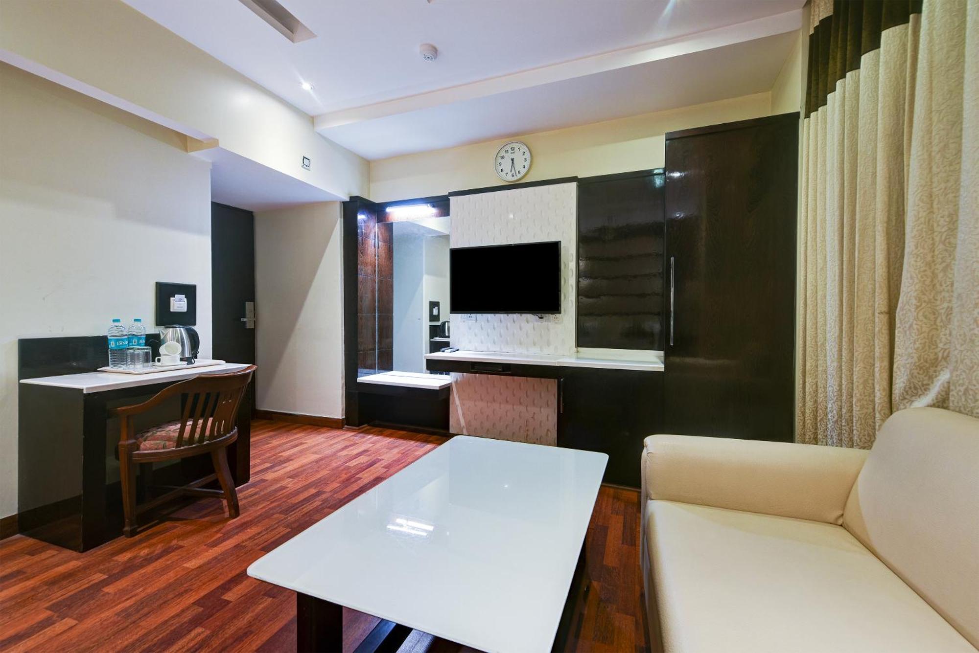 ניו דלהי Hotel Geet Deluxe מראה חיצוני תמונה
