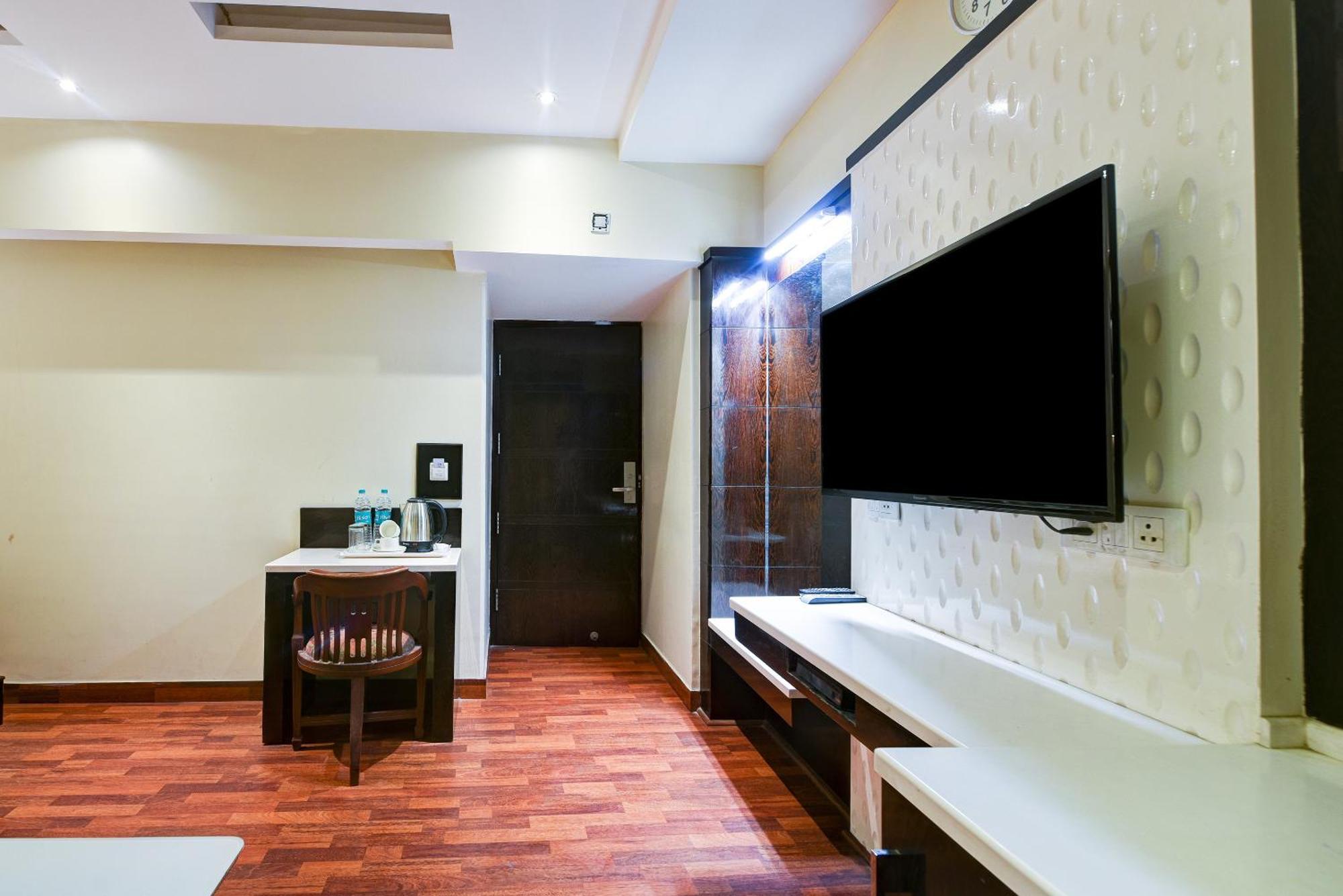ניו דלהי Hotel Geet Deluxe מראה חיצוני תמונה