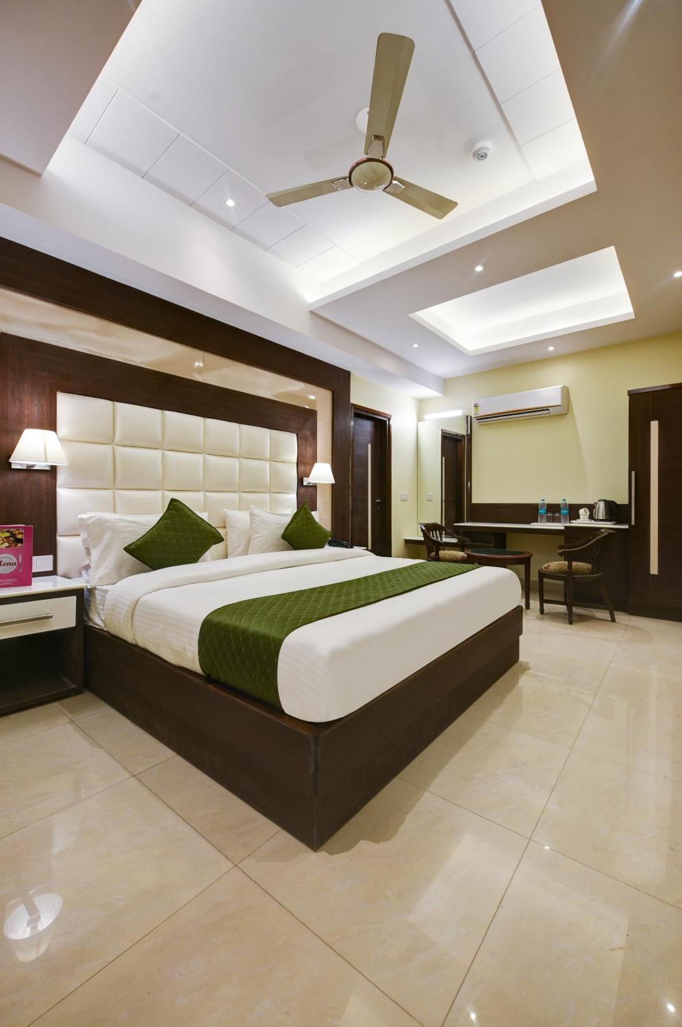 ניו דלהי Hotel Geet Deluxe מראה חיצוני תמונה