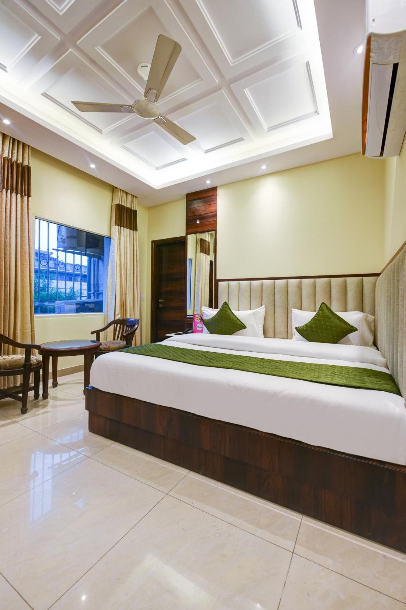 ניו דלהי Hotel Geet Deluxe מראה חיצוני תמונה