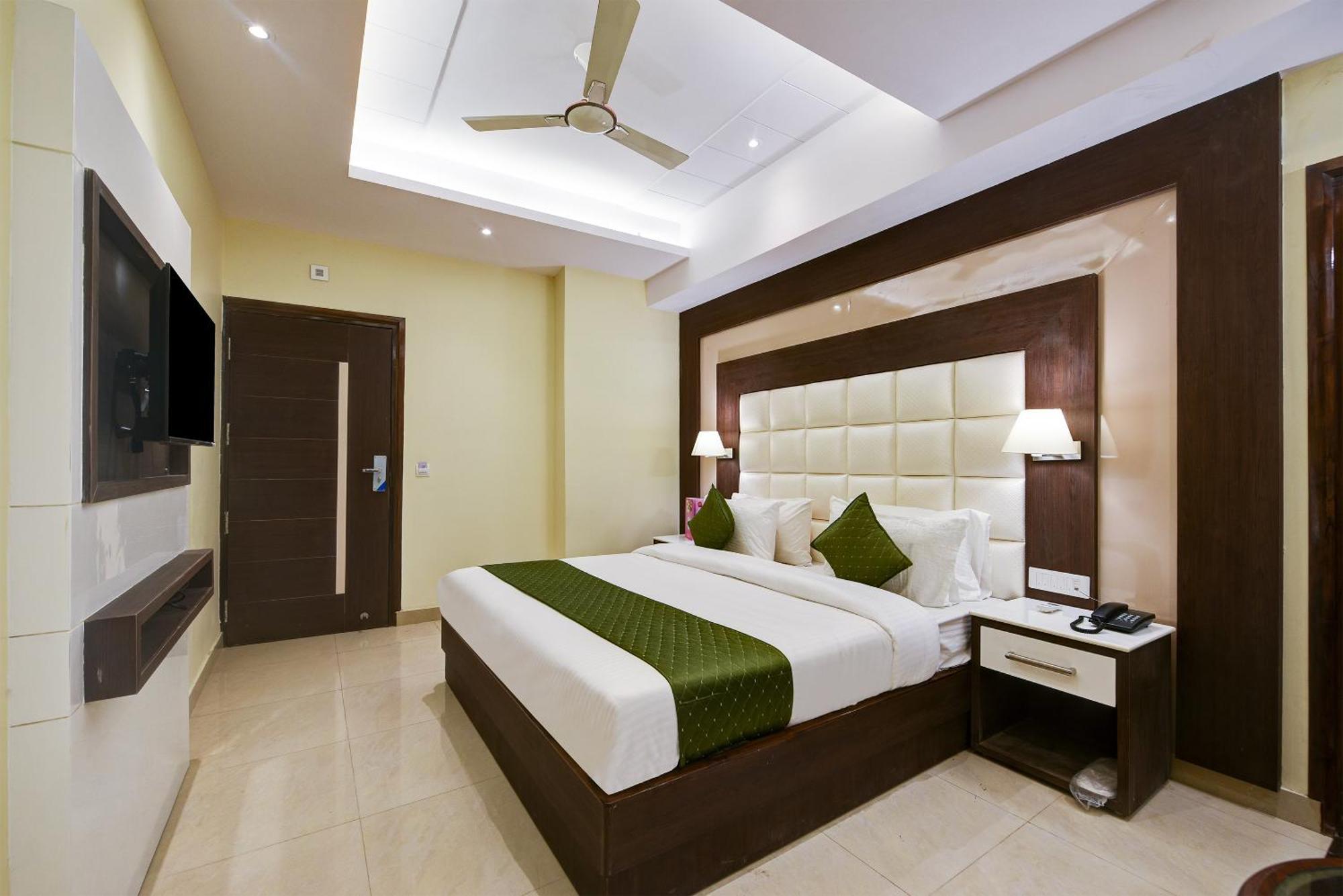 ניו דלהי Hotel Geet Deluxe מראה חיצוני תמונה