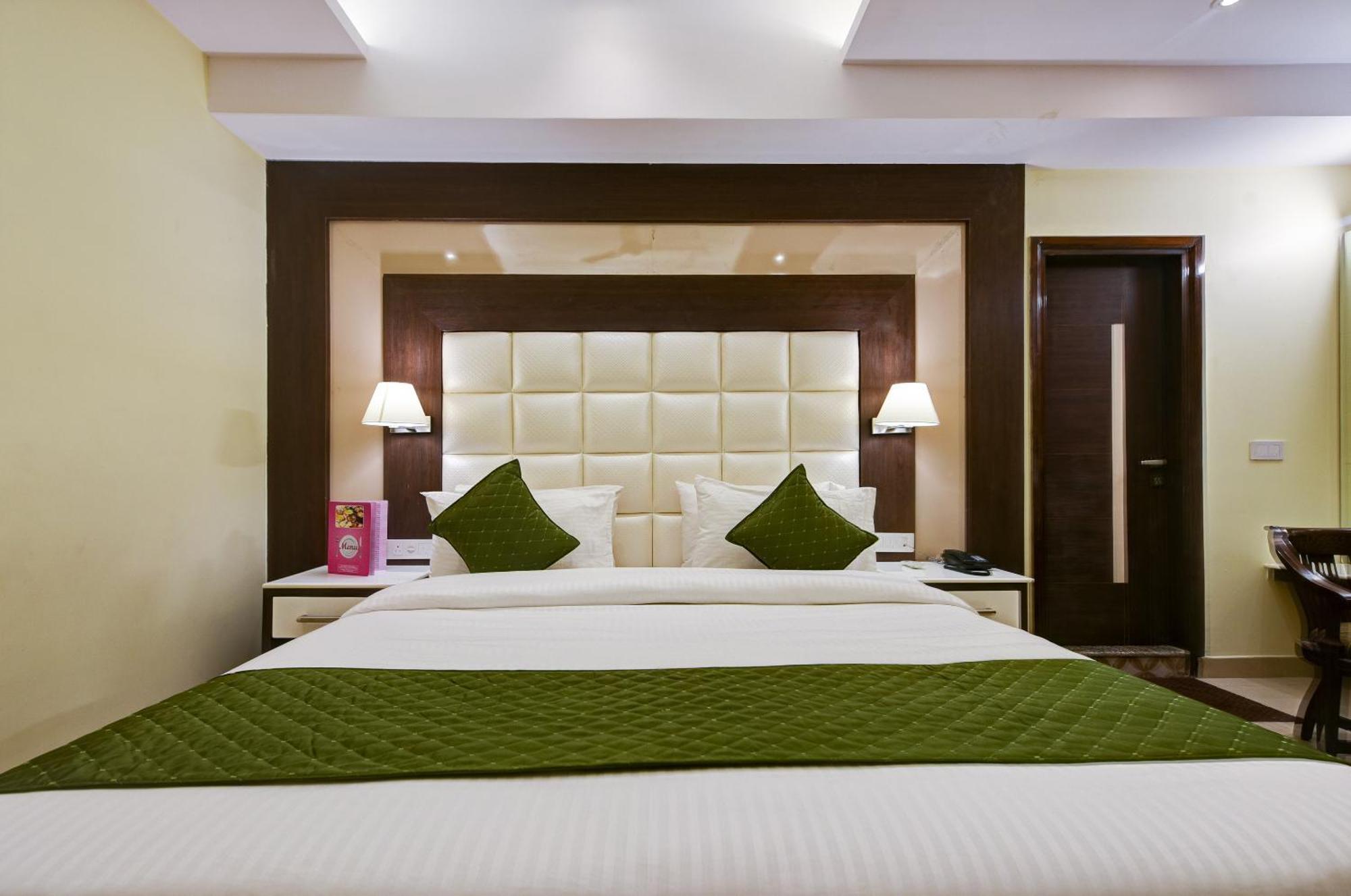 ניו דלהי Hotel Geet Deluxe מראה חיצוני תמונה